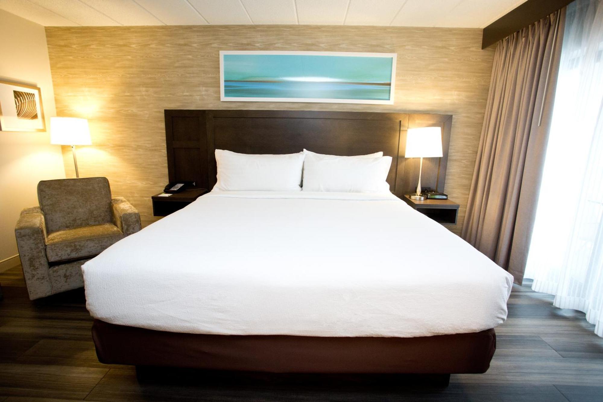 Holiday Inn Hotel Peterborough Waterfront By Ihg Exterior photo
